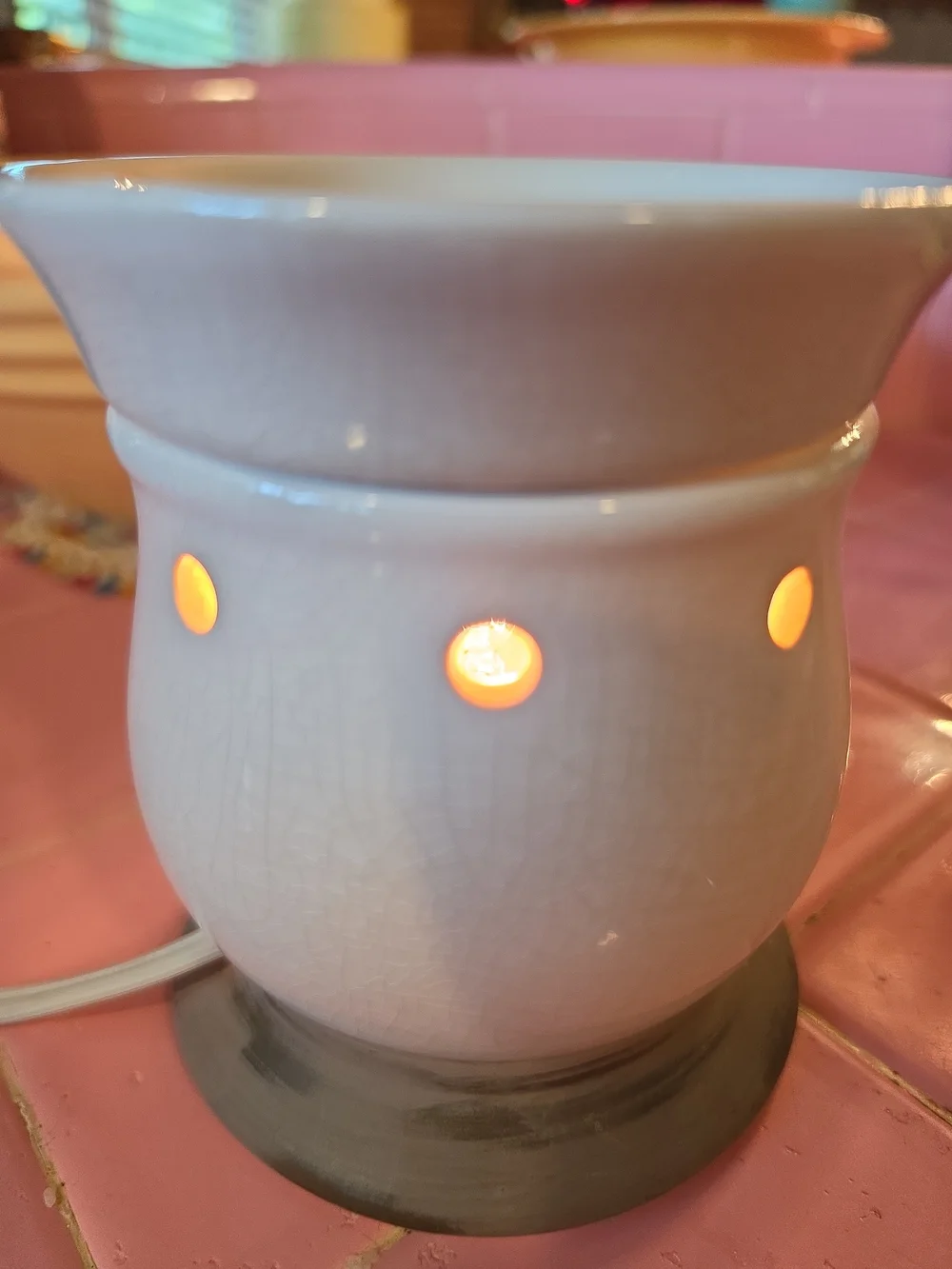 Scentsy White Ceramic Electric Wax Warmer
